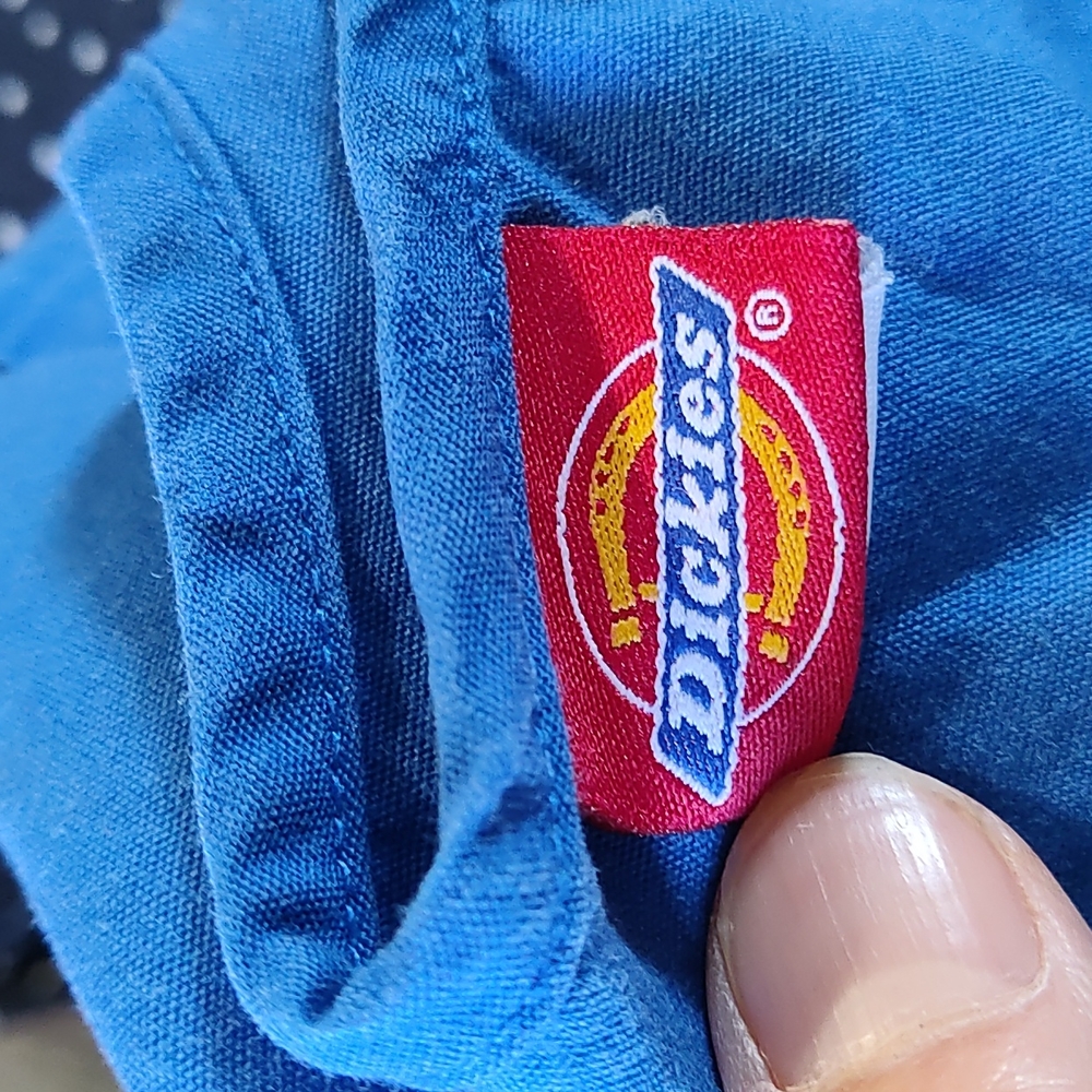 3 Scrub Sets. - image 4